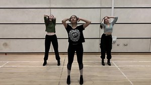 Hi there! In case you’re new, hello we’re Equinox Dance Crew, an auditioning student-run dance group, usually meeting once or twice a week to train in styles including hip hop, house, commercial, waacking, locking, and more. All members are welcome to teach classes and in any dance style they wish. We also usually hold a showcase in Hilary term and you can find full videos from the previous showcase on our Instagram. Here’s a short video to show some of what we do as a dance crew! This year, we 