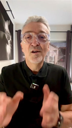 805 reactions · 42 shares | Avec la Bible audio de HelloBible, médite les écritures où que tu sois  Même quand tes yeux sont fatigués, ta foi peut continuer d’écouter. | HelloBible | Facebook