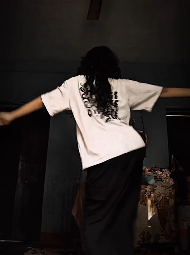 Confidence Dance Tutorial – Learn the Leg Version