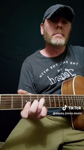 Try this and it will make you a better player #guitar #guitarlesson #guitartok #guitarist #guitarra #chords