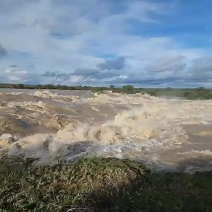 630 reactions · 239 shares | Gaborone Dam overflowing, ,,  | Modisaemang Koboa | Facebook