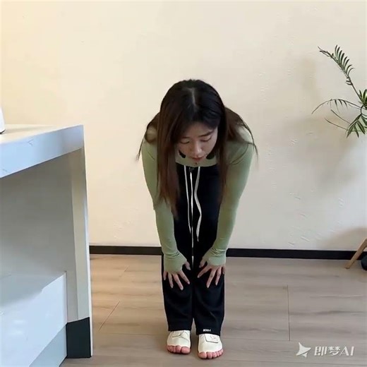 ALO Women’s Slim-Fit Quick-Dry Yoga Jacket - Review! 🧘‍♀️✨