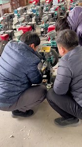 Here comes the real puffing machine, which puffs better than our popcorn machine,right? #puffmachine | ZHU FENG