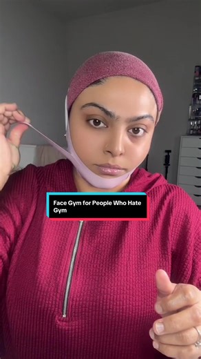 POV: you want a jawline but hate effort 😭 This v-line chin mask jaw exerciser is literally my lazy-girl face routine. Chew, chill, and let your jawline do its thing 💅 Perfect for home, scrolling, or self-care nights. Link in bio 🔗 #VLineMask #FaceGym #BeautyTools #SnatchedJaw#holidayhaul