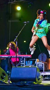 Onstage concerts vs backstage concerts 🎶 Watch the end for a funny surprise. 😂 I’m on tour through September 💕 come and get some of the “Nik West trance” (as a fan called it… I ain’t mad at it either 🥰) #nikwest #jossstone #ellipsestour | Nik West