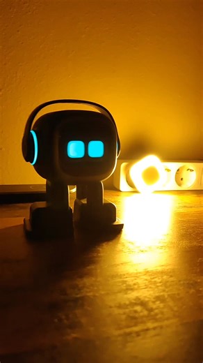 EMO - Raving in the Dark with AI Robot Dance