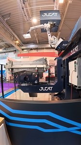 🔙✨ Throwback: Schweißen & Schneiden Gemeinsam mit unserem Partner Jucat konnten wir live zeigen, wie beeindruckend präzise ABB Roboter in komplexe Schweißprozesse integriert werden. 🤖 Millimetergenaue Bewegungen, konstante Wiederholbarkeit und maximale Prozesssicherheit – das Zusammenspiel aus Jucats Integrations-Know-how und modernster Robotertechnik war ein echtes Messe-Highlight. 💡 Unser Fazit: Automatisierung wird nicht nur effizienter, sondern auch smarter – und genau das treibt uns an, 