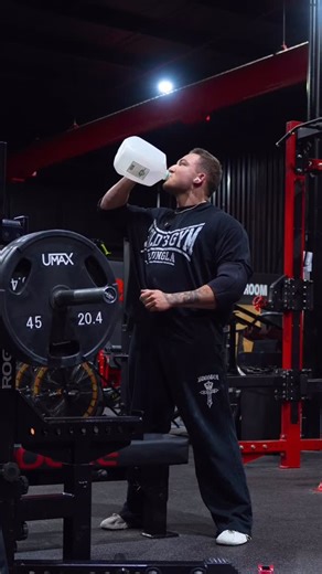 Tyson Ridenour on Instagram: "Road to 600 bench New @youngla drop on the 29th, 15% off code 'TY'❤️ #deadlift #bench #powerlifting #reaction #larrywheels"