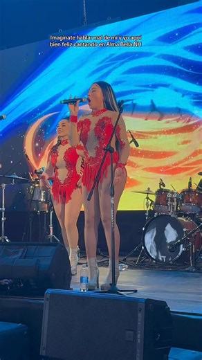 Teresita Oficial on Instagram: "Regresando a los escenarios con ALMA BELLA NILVER HUARAC Esther Berrocal Galdos Carlos Chavez"