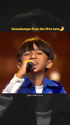 Mr. Imtiyaz Bihari on Instagram: "This Duo 😍 日本利用压电瓷砖将脚步转化为电能。这些瓷砖捕捉来自你脚步的动能。当你行走时，你的重量和动作会对瓷砖产生压力。瓷砖会轻微弯曲，从而产生机械应力。瓷砖内部的压电材料将这种应力转化为电能。每一步都会产生少量电荷，而数百万步结合在一起就能产生足够的电力来驱动 LED 灯、数字显示屏和传感器。在像涩谷车站这样繁忙的地方，每天大约有 240 万个脚步为这一系统作出贡献。这些电能可以被储存或立即使用，从而减少对传统电力来源的依赖，并支持可持续的城市基础设施。这种方法将日常运动转化为实用的可再生能源 #日本 #知识 #事实 #你知道吗 #推荐 科技 创新 历史 技术 实验 热门 日本利用压电瓷砖将脚步转化为电能。这些瓷砖捕捉来自你脚步的动能。当你行走时，你的重量和动作会对瓷砖产生压力。瓷砖会轻微弯曲，从而产生机械应力。瓷砖内部的压电材料将这种应力转化为电能。每一步都会产生少量电荷，而数百万步结合在一起就能产生足够的电力来驱动 LED 灯、数字显示屏和传感器。在像涩谷车站这样繁忙的地方，每天大约有 240 万个脚