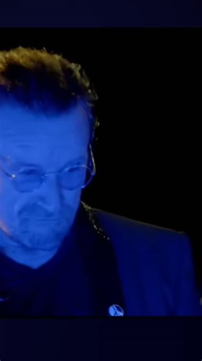 U2 Wolves Brasil on Instagram: "U2 - New Year’s Day (live in 2018)"