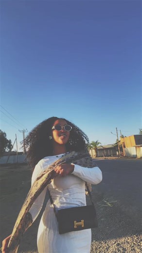 Leily (@12lelo88)’s videos with original sound - vibe lyrics