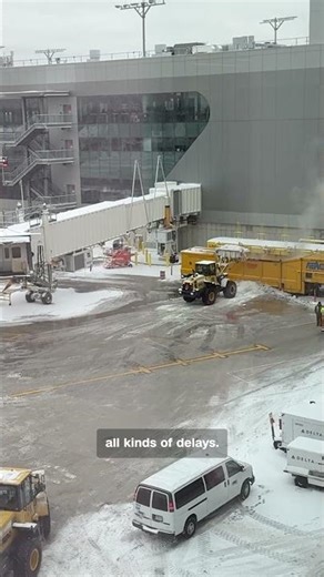 New York airports face flurry of flights delays and cancellations