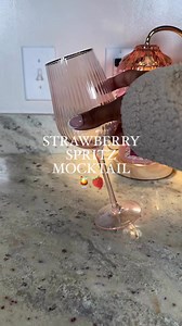 Strawberry spritz mocktail 🍓🍹✨ #aesthetic #asmr #asmrsounds #mocktail #drinkideas #satisfying #clearlycanadian | Rae Hunt