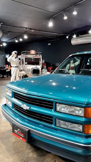 En #VENTA CHEVROLET Silverado 1993, HOY‼️ SESIÓN de fotos completa 🕣08:30pm Comparte con tus amigos y deja tu comentario 👇 💲Precio Más Fotos y Videos ☎WHATSAPP •33 2937 3784 •33 3008 3009 〰〰〰〰〰〰 #netmotors #exoticcars #forsale #arturodelira #sevende #caribe #arturo_de_lira #chevrolet #silverado #chevroletsilverado | NetMOTORS
