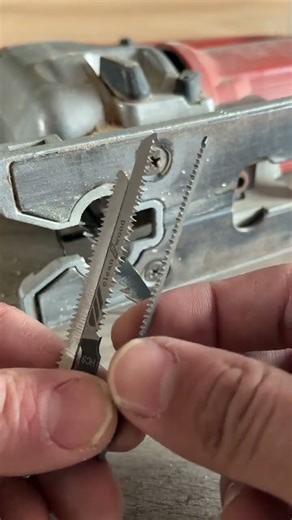 🪚 smooth curve cuts with zero chipping using a special jigsaw blade #woodworking #woodtools #jigsaw