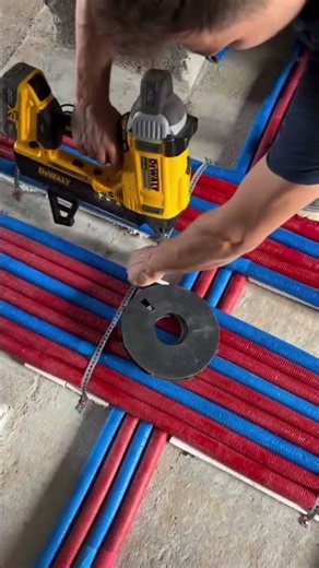 Professional Electrical Conduit Installation | Fast and Clean Pipe Bundling Technique