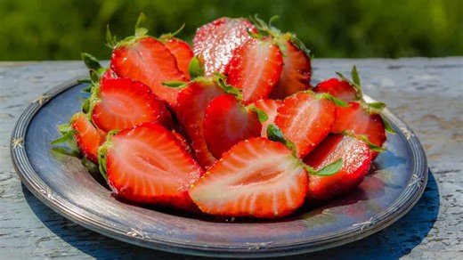 Daily strawberry consumption linked with memory retention, reduced dementia risk