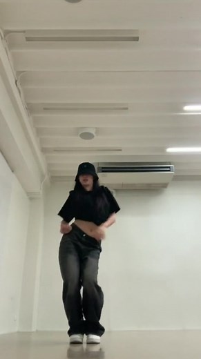Dance Tutorial for 'Bad Girls Like You'