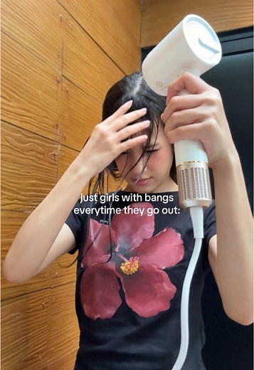 Girls with Bangs: Embracing Pink Hair and Y2K Style
