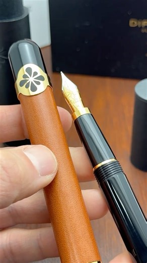 ASMR unboxing: Diplomat X.O. Triple 5 fountain pen in camel leather