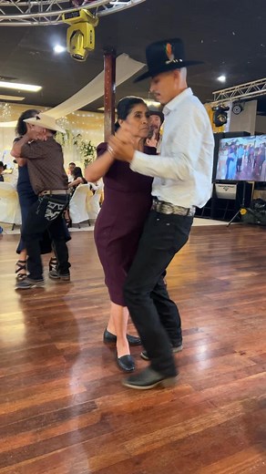 3.7M views · 95K reactions | Así se baila en Guerrero | Vasilvana1 | Facebook