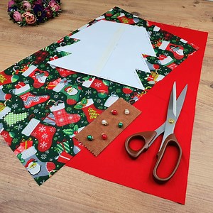 DIY Christmas Pouch 🍬 Perfect for Cookies, Candies & Little Surprises! ✨ | Lady Loves Knitting