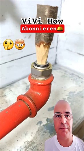 How to remove a stuck coupling from a pipe 🤔🤯 #tipps #plumbing #tricks