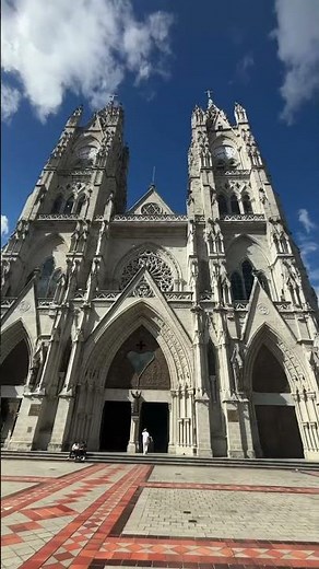 Walking Through Historic Quito, Ecuador 🇪🇨
