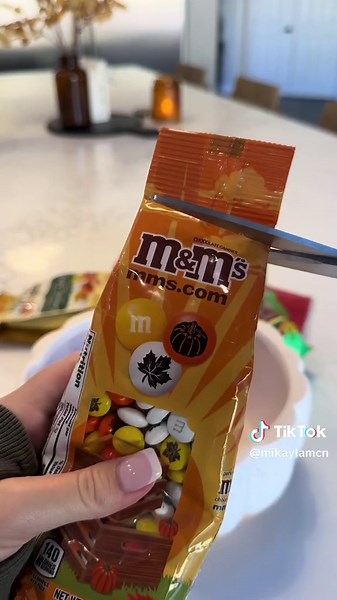 This pumpkin makes the perfect fall candy salad jar 🍁🎃👻 and nerds candy corn >>regular candy corn 🍭🍬 #candysalad #fallcandysalad #halloweencandysalad #candy #foodtok #satisfying #asmr #asmrsounds #yum #aesthetic #lifestyle #snacks #Thatgirl #candytok #candyrestock #resrock #restockasmr