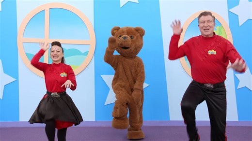 Here comes a bear, a very friendly bear! 🐻 Join the fun over on our YouTube channel, where we’ve got hours and hours of fun songs for toddlers to sing and play along to 🥳 #thewiggles #toddleractivities | The Wiggles