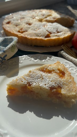 This simple apple cake comes together in about 5 minutes, even the most novice of bakers can make this cake. It is so incredibly light and delicious. It is great for breakfast or brunch but even works great for dessert. Maybe even warm it up and top with vanilla ice cream. For this recipe I used the apricot jam from @bionaturae_organics It is the BEST apricot jam that I have ever tasted. You can also get creative with the type of fruit and jam. Use a combination that you like. Full recipe below 