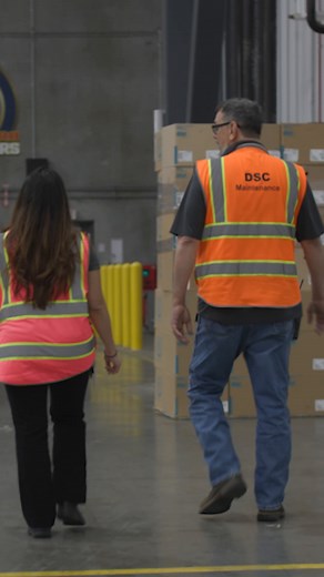 Meet Jenice, a Supply Chain Senior Director here at Frito-Lay! Her dedication to empowering her team and pride in her work goes well beyond the warehouse. Creating community within her department and making adventures out of finding Frito-Lay international flavors are just a few things that make Jenice a pleasure to work with and an essential part of our success! ⭐ | Frito-Lay