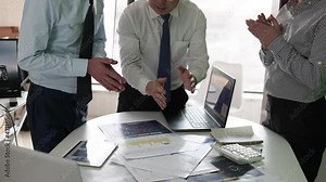 Analysis and discussion of the company's annual report performance and financial data.