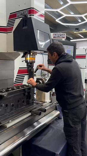 Precision starts at the core. 🔧✨ We offer professional line boring to restore perfect alignment, eliminate wear, and bring your engine block back to factory-spec accuracy. Whether you’re rebuilding, upgrading, or salvaging a tired block — our machining ensures maximum longevity, power, and reliability. 📏 High-accuracy CNC line boring 🏁 Performance & restoration engines 🧰 All makes, all levels of wear ✔️ Done right the first time. DM or call to schedule your machining today. Bring your build 