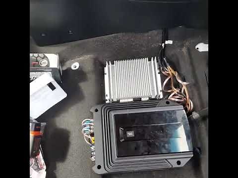 Adding a Amp to A factory Hyandia VELOSTER
