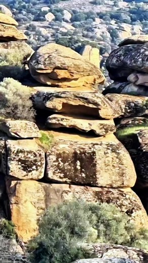 #creatorsearchinsights Nature created the first architecture. Stone, silence, and timeless beauty. Would you live in a place like this? 🏔️✨ #NatureArchitecture #StoneHouse #AncientDesign #NatureLovers