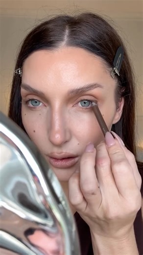 TANIELLE JAI Makeup Artist | You won’t believe how easy eyeliner can be! Save this! Using @taniellejai brushes 2.9 Line & Freck 11. Lip diffuse & define for concealer | Instagram