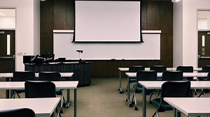 Gov. Bill signs TN bill requiring teachers make at least $50,000 per year by 2027