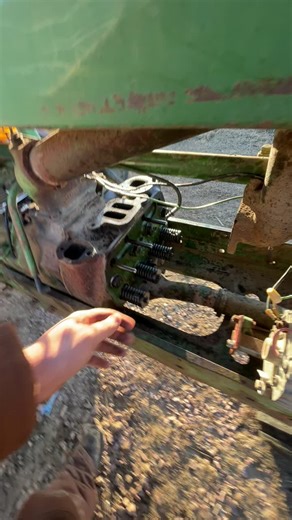 Exploring the John Deere 60 Tractors: Features and Insights