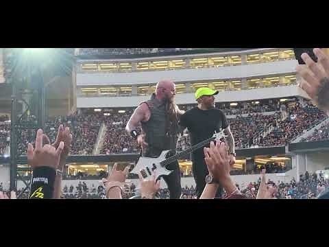 Five Finger Death Punch - Lift Me Up LIVE (with Howard Jones and Phil Labonte) SoFi Arena 2023