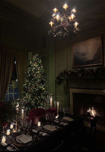 Last-Minute Christmas Shopping with Sasha Exeter