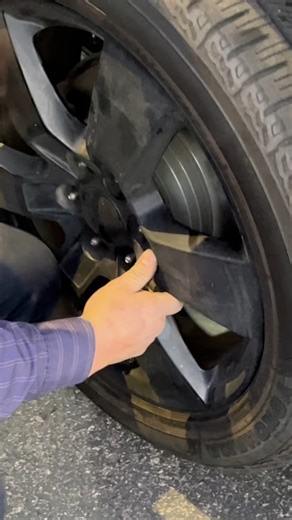Fire Line Tire Company▪️Rick 📍Corona, Ca on Instagram: "Proper Torque Sequence on a 2009 Chevy Traverse #automobile #tireguy #mechanic #diyautorepair"