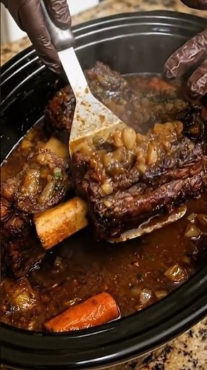 Slow Cooker Braised Short Ribs