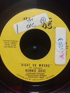 Ronnie Dove - Right Or Wrong / Baby, Put Your Arms Around Me
