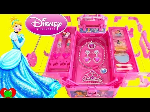 Genie Opens Princess Glam Beauty Case with Cinderella, Ariel, Mulan, and Jasmine