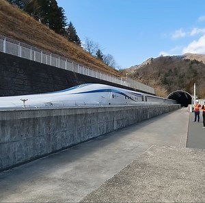 I thought maglev trains were a dead-end technology: but it looks like I was wrong. At JR Central's Yamanashi Maglev Test Track, I rode Japan's new maglev. | Tom Scott