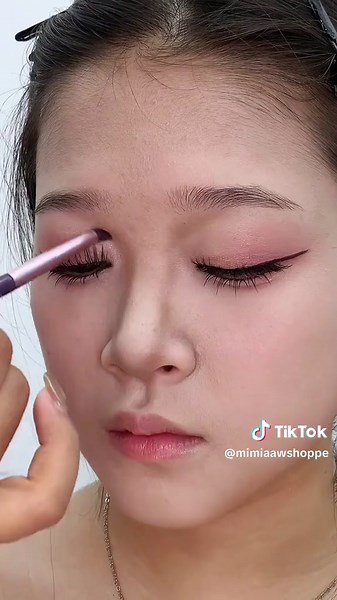 Japanese style flower bridal makeup tutorial cr: Ld Fashion Education #mimiaawshoppe #beauty #makeup #makeuptutorial #makeuprecord #makeupartist