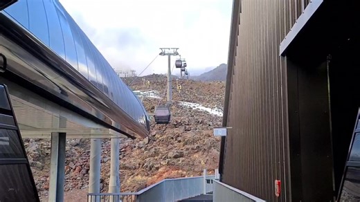 Our Whakapapa whānau keeping it spinning today. 🎥 - Vernon #NewZealandsPeakAdventure #magicmtruapehu #magicmountain #whakapapawhānau | Mt Ruapehu