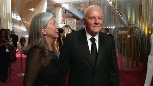 Anthony Hopkins - Oscars 2022 E! Glambot